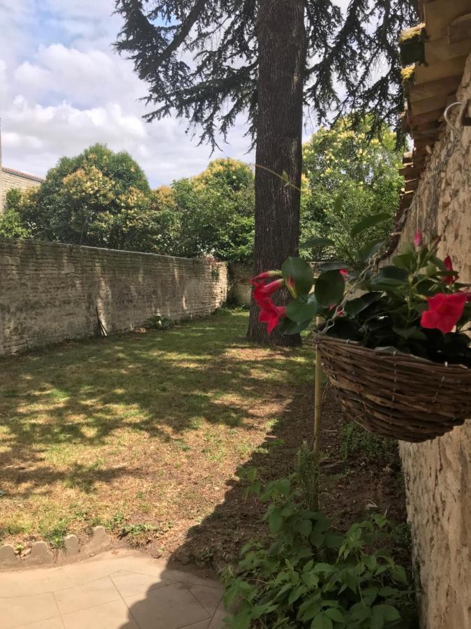 -Le Petit Rochelais- Centre Ville, Stationnement, Netflix - Ideal Couples, Familles, Business Niort Exterior foto